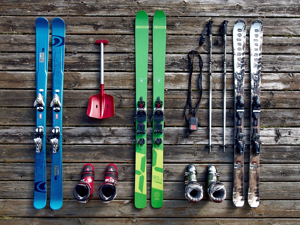 How to store ski & snowboard equipment